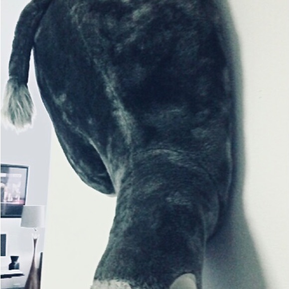 “Humane Trophies” Stuffed Elephant Butt Wall Trophy! 🏆 - Picture 2 of 3